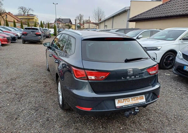 Seat Leon cena 45999 przebieg: 189000, rok produkcji 2019 z Golina małe 191